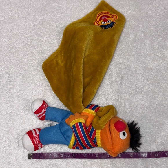 Hasbro Sesame Street Ernie Plush with Gold Blanket lovey security - Picture 4 of 7